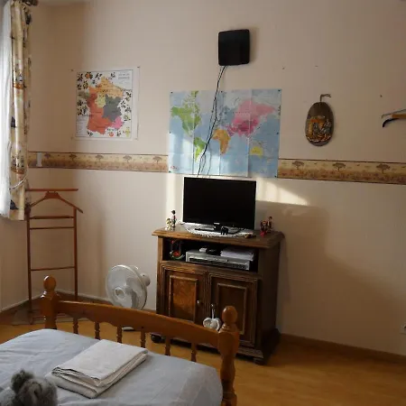 Chambre Chez L'Habitant Louvres Exterior foto