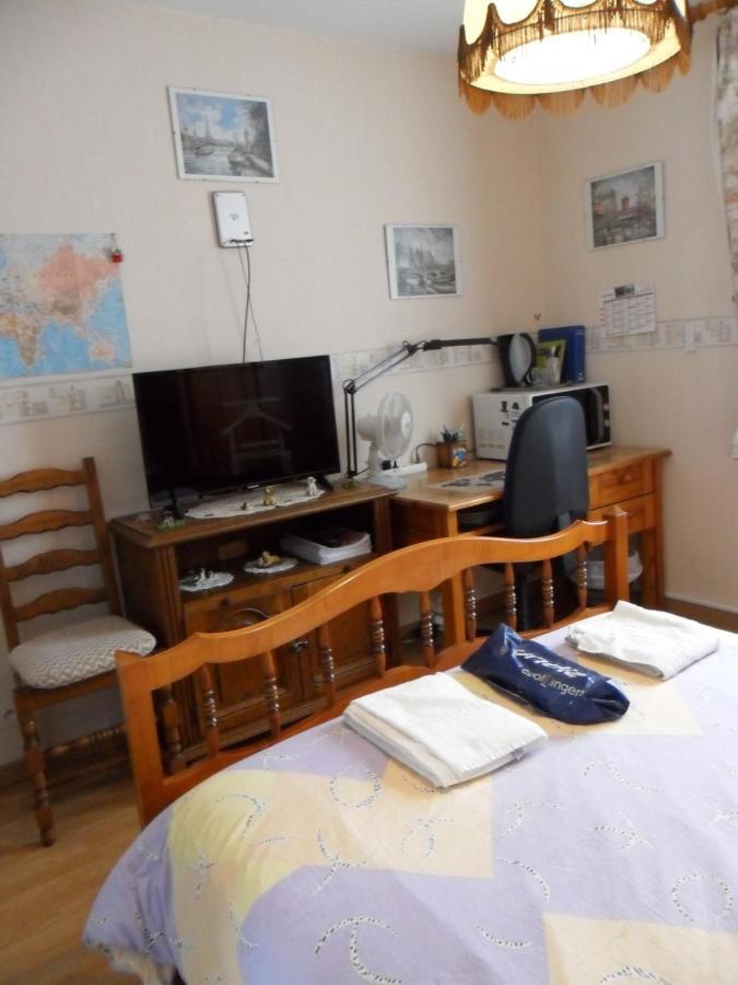 Chambre Chez L'Habitant Homestay Louvres